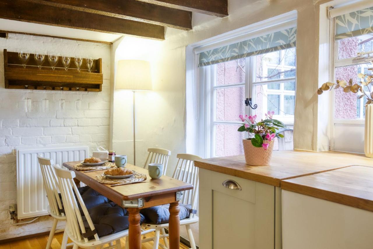 White Cross Cottage Woodbury Екстер'єр фото